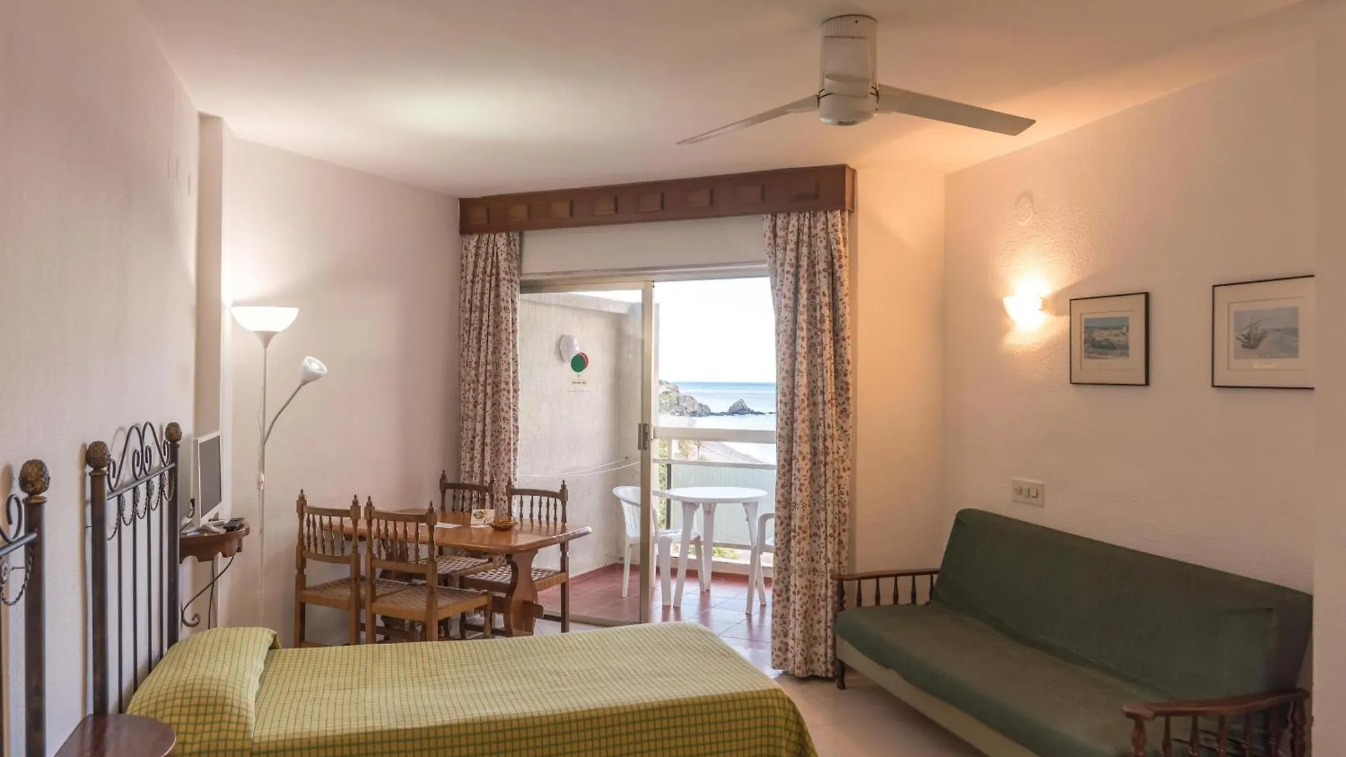 Apartamentos Chinasol Almunecar 0*,  Spain