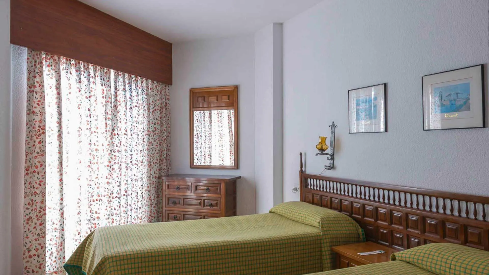 Apartamentos Chinasol Almunecar Spain